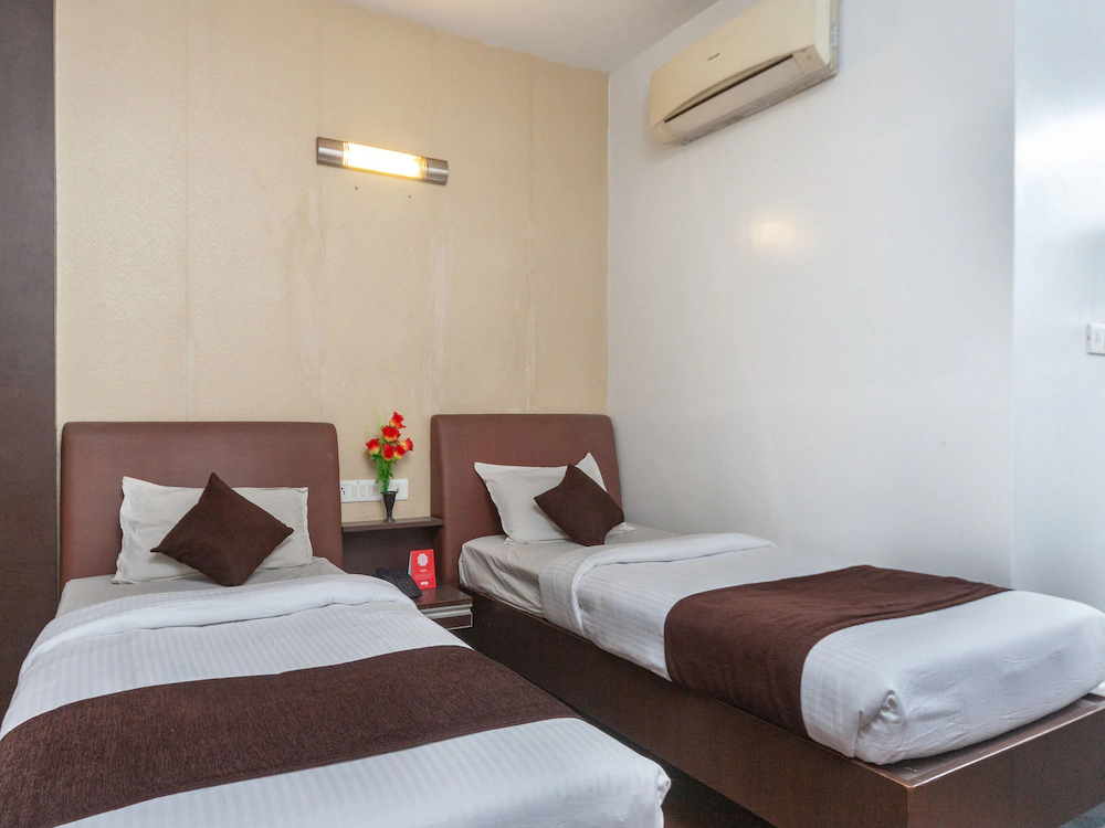 Apoorva's Guest House by OYO Rooms