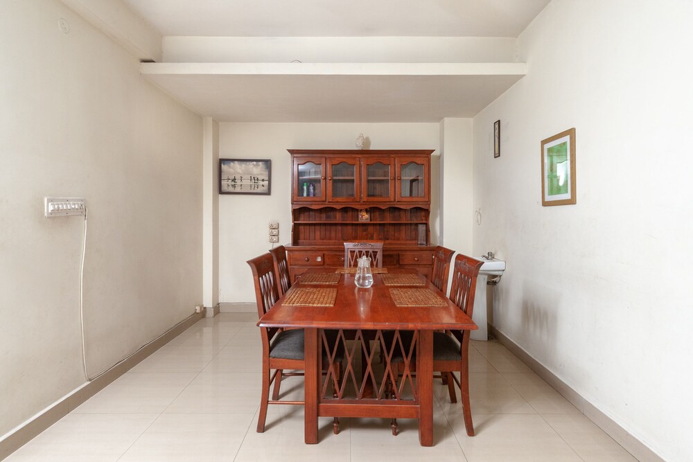Beehive Hospitality by OYO