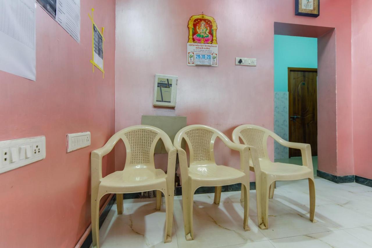 Cn Guest House by OYO Rooms