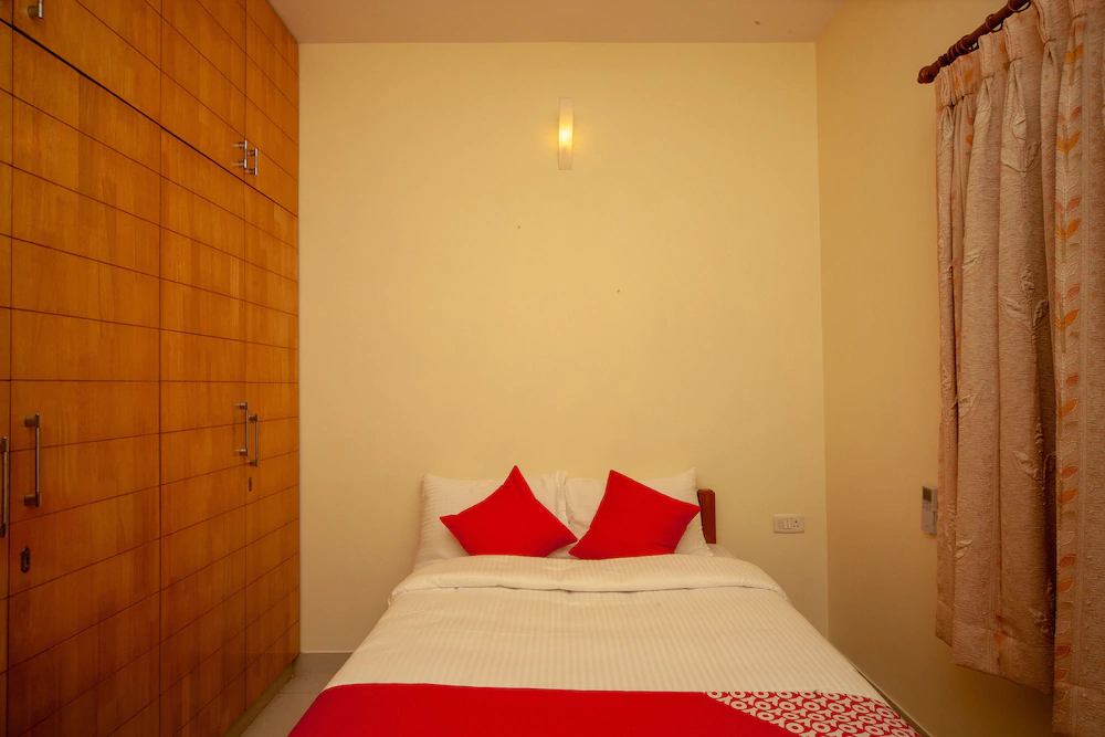 Deepalakshmi Apartment By OYO Rooms