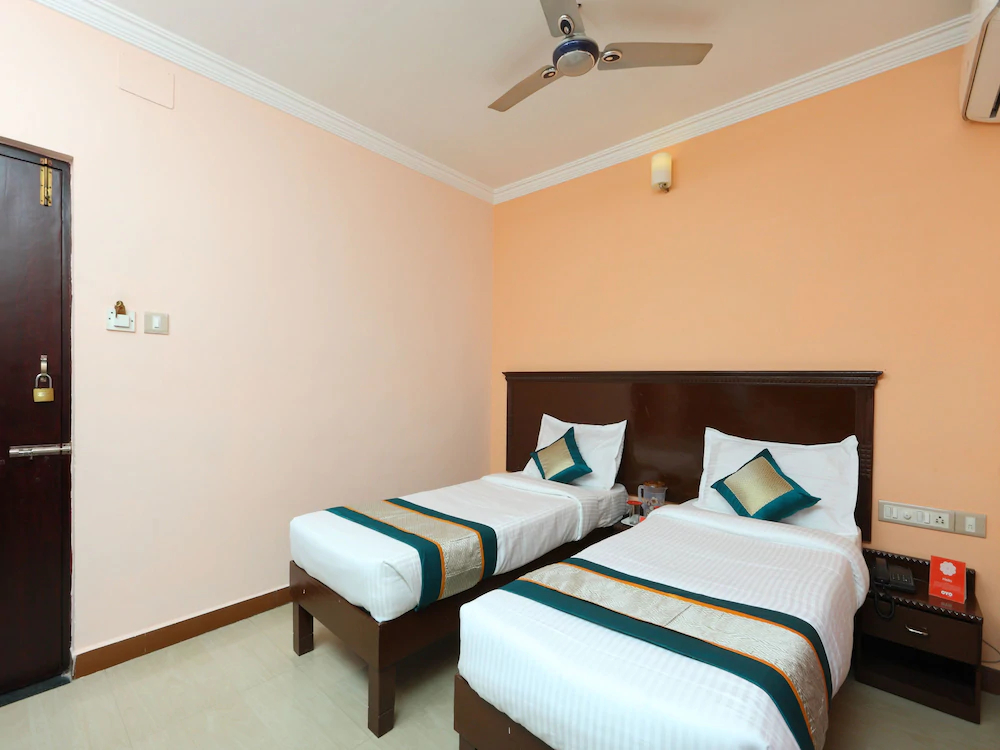 Dreams Manor by OYO Rooms