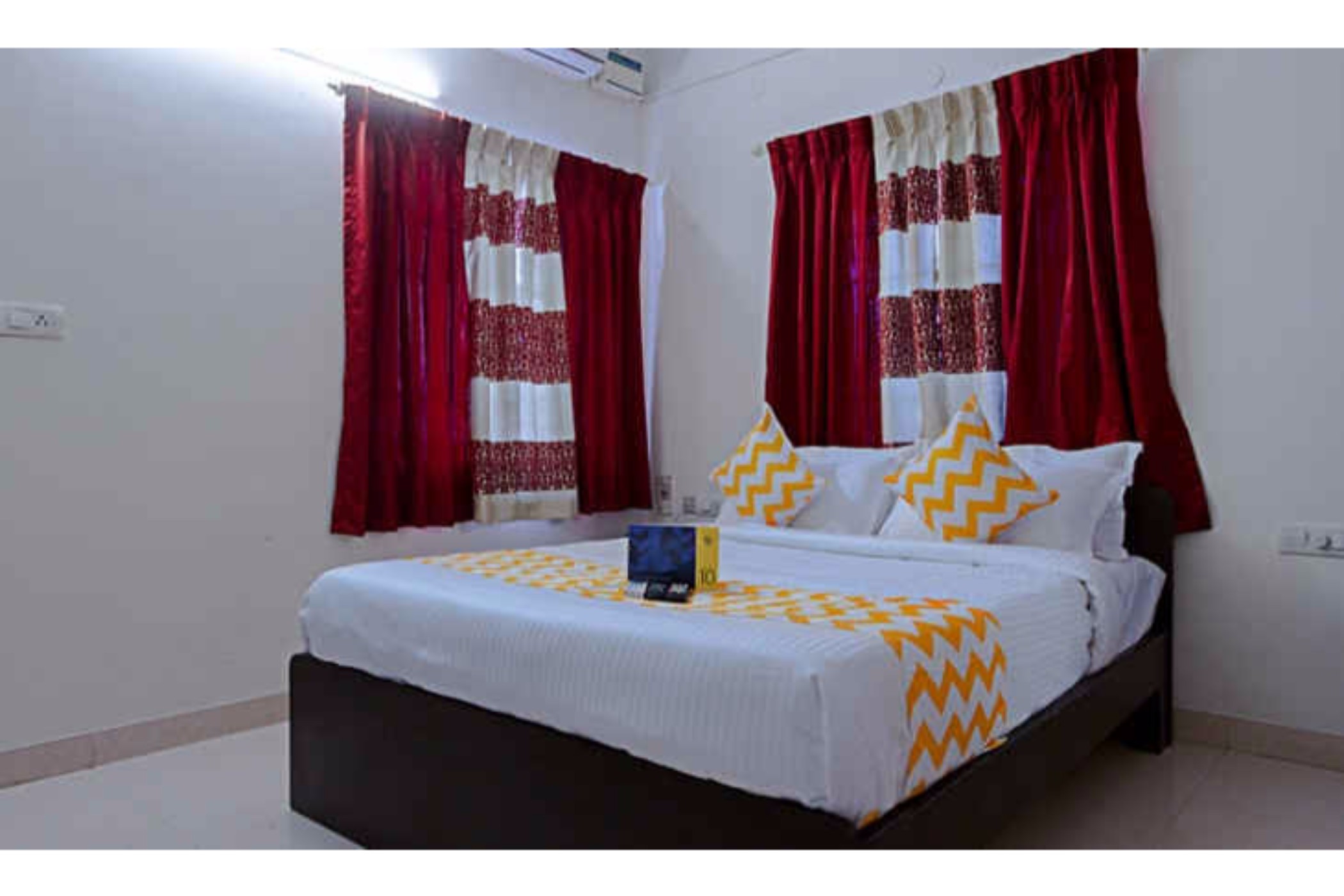 Hotel Sharon Residency