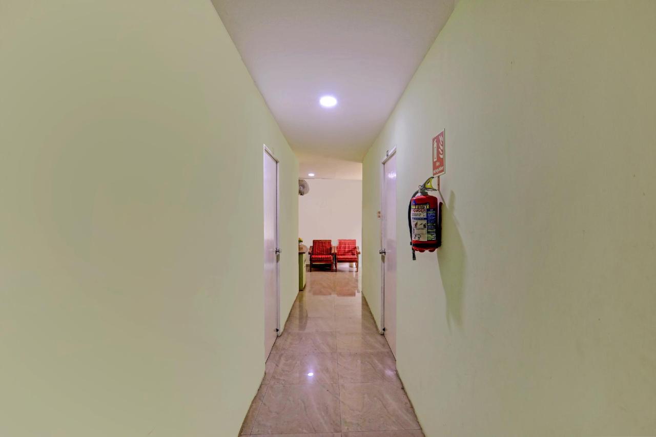 Golden Stays by OYO Rooms