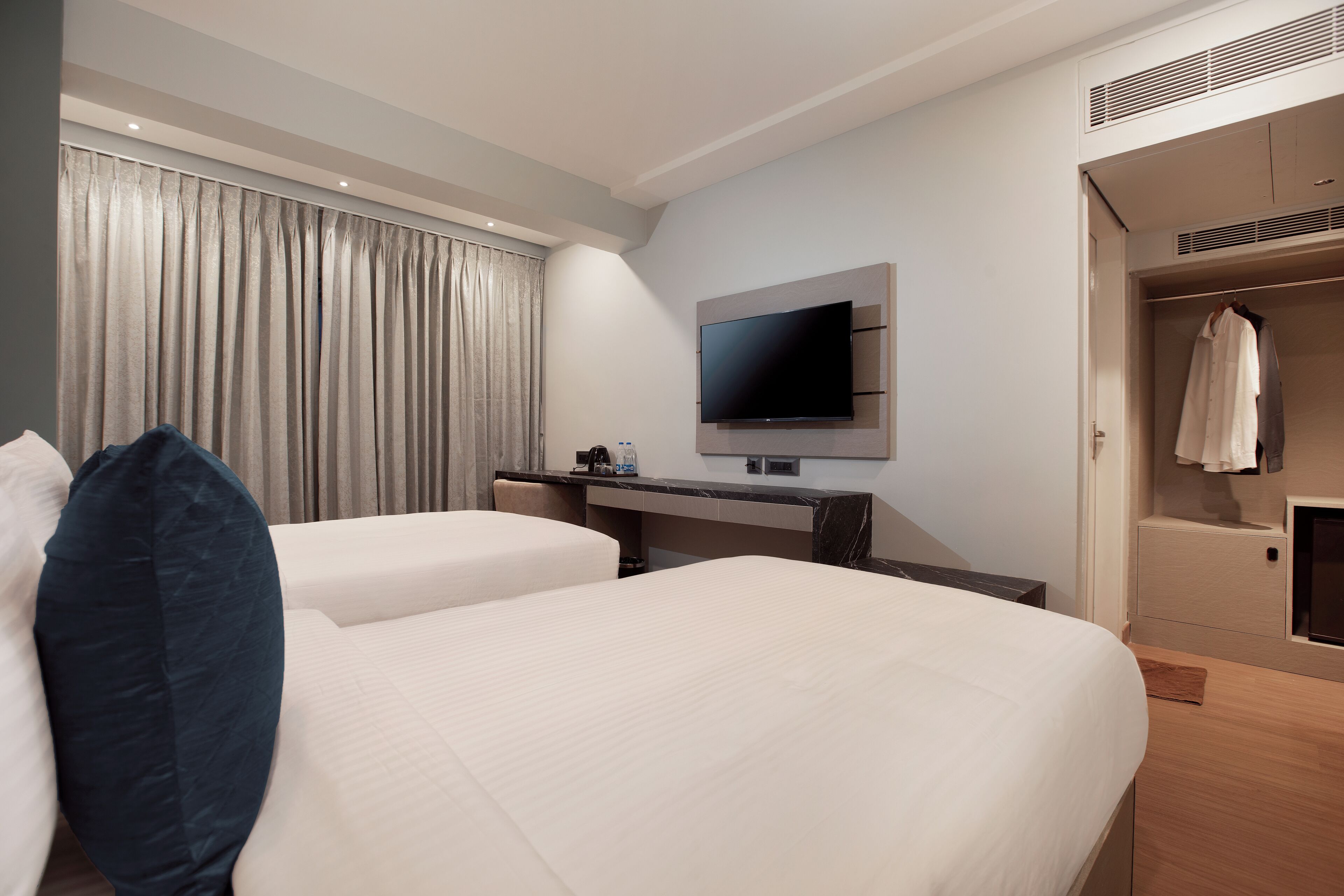 Hotel 44 Oasis