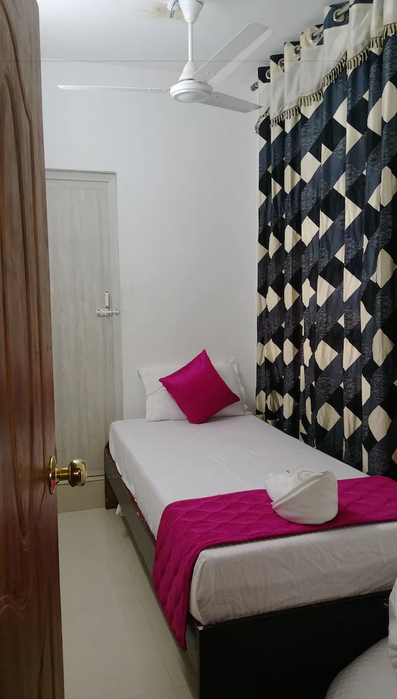 Hotel Pink