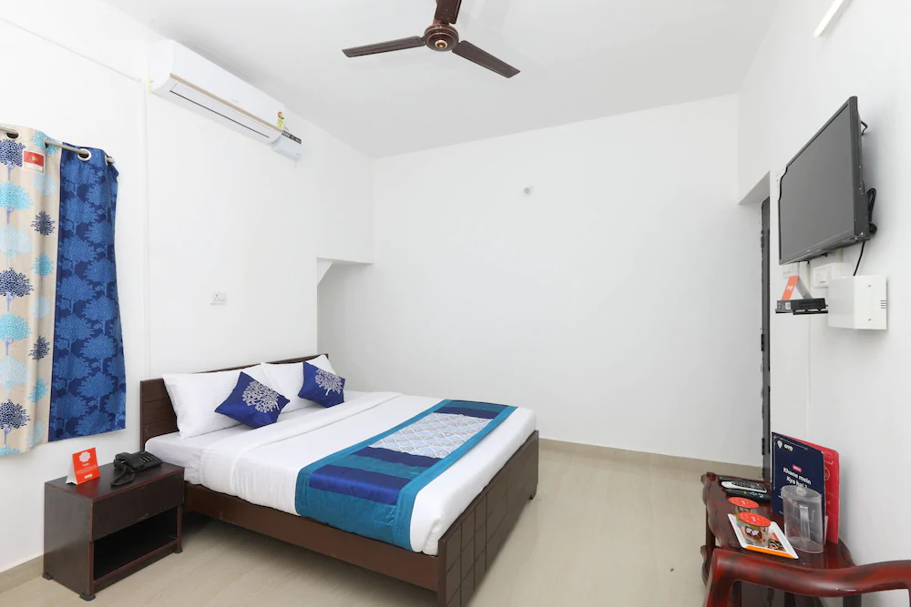 Jas Residency by OYO Rooms