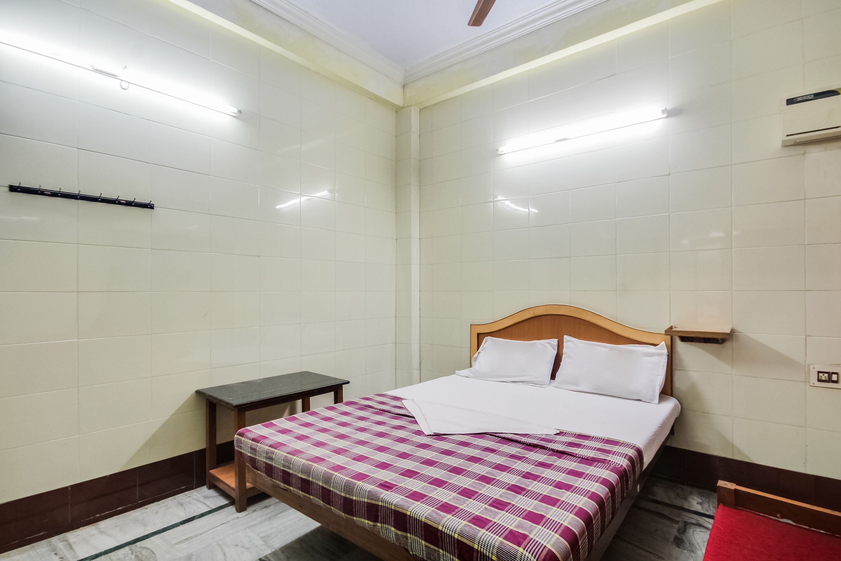 Mahalakshmi Inn by OYO Rooms
