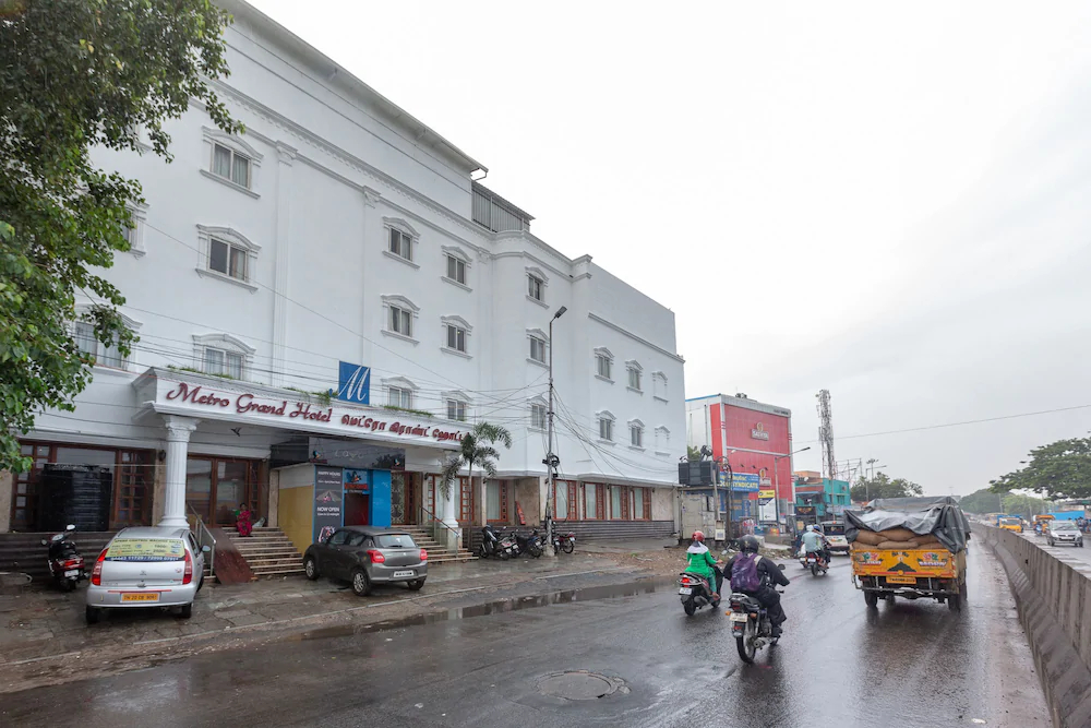 Metro Grand Hotel