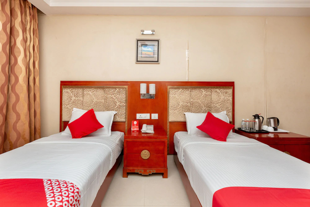 Metro Grand Hotel