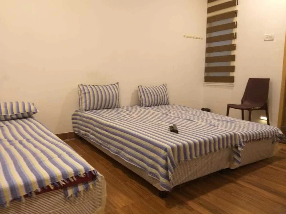 Nestlay Rooms Vanagaram