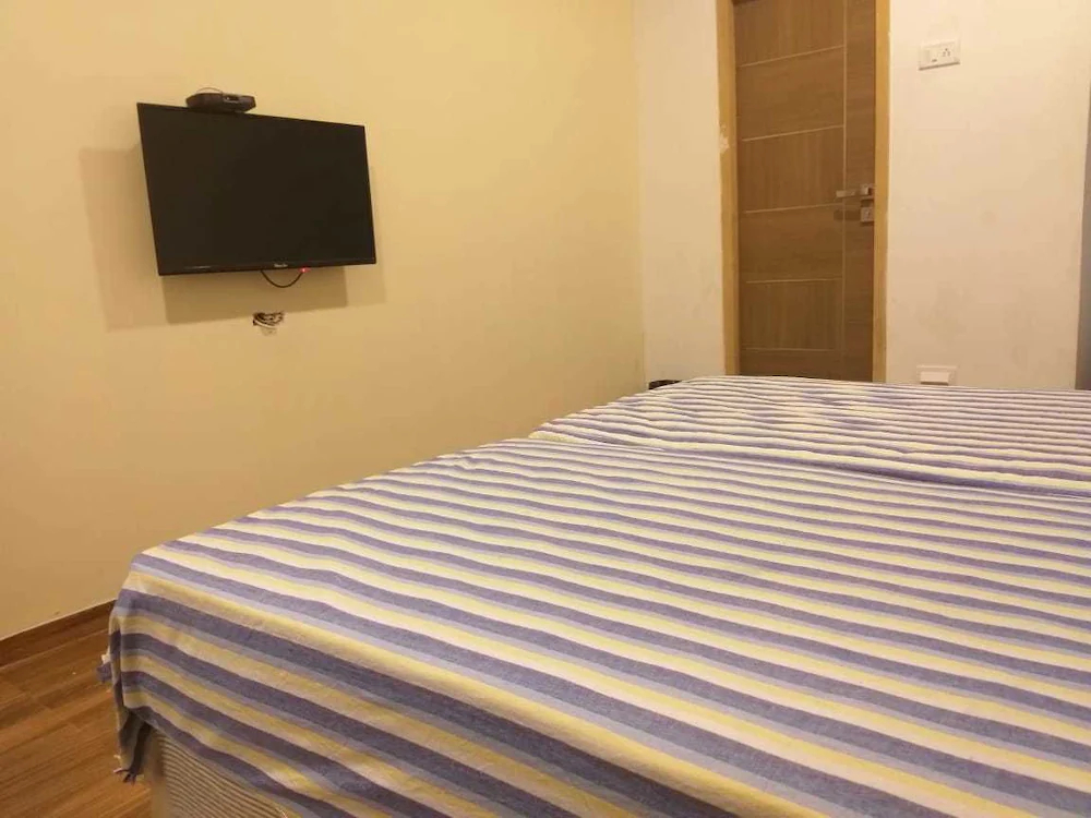 Nestlay Rooms Vanagaram