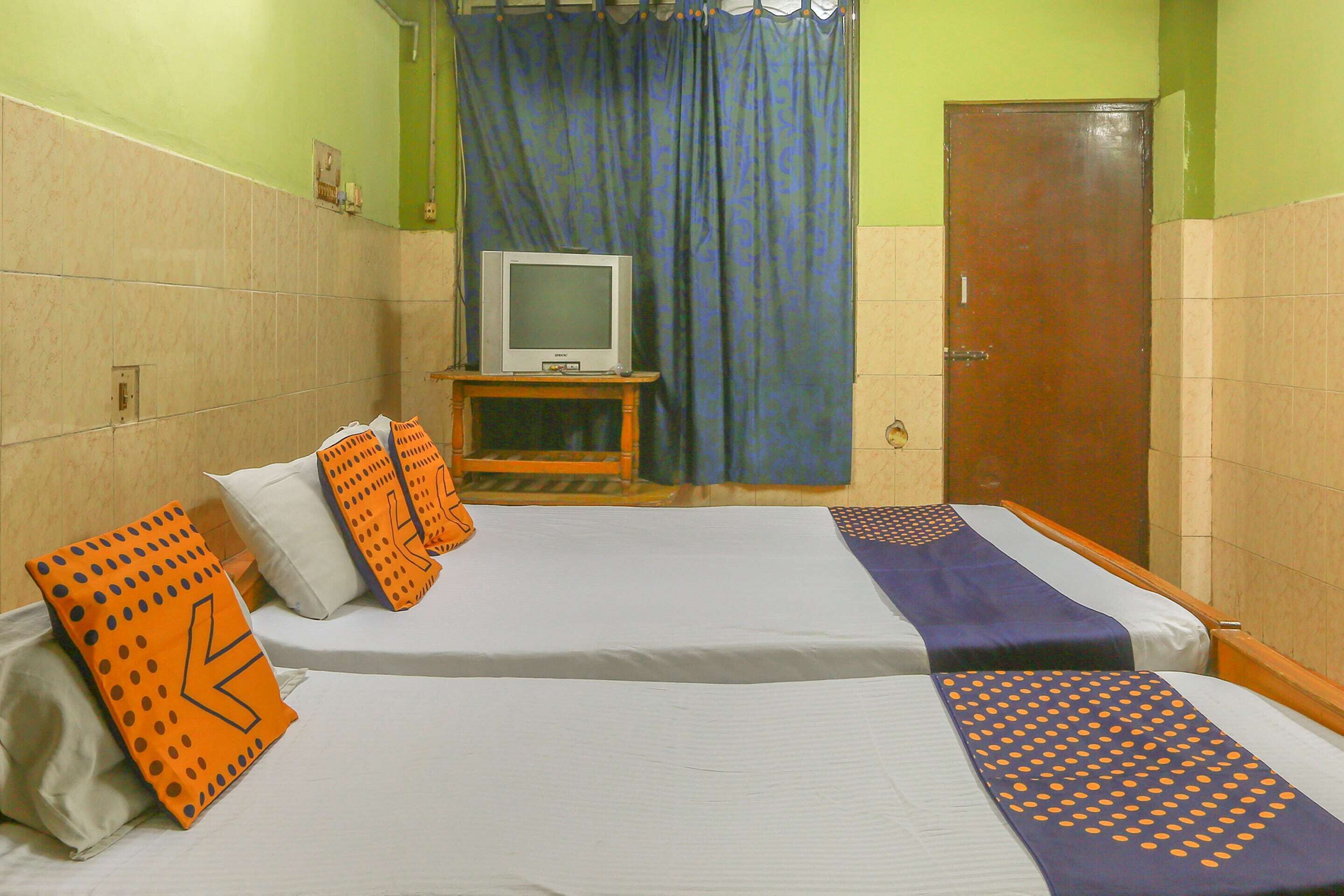 New Adyar Guest House by OYO