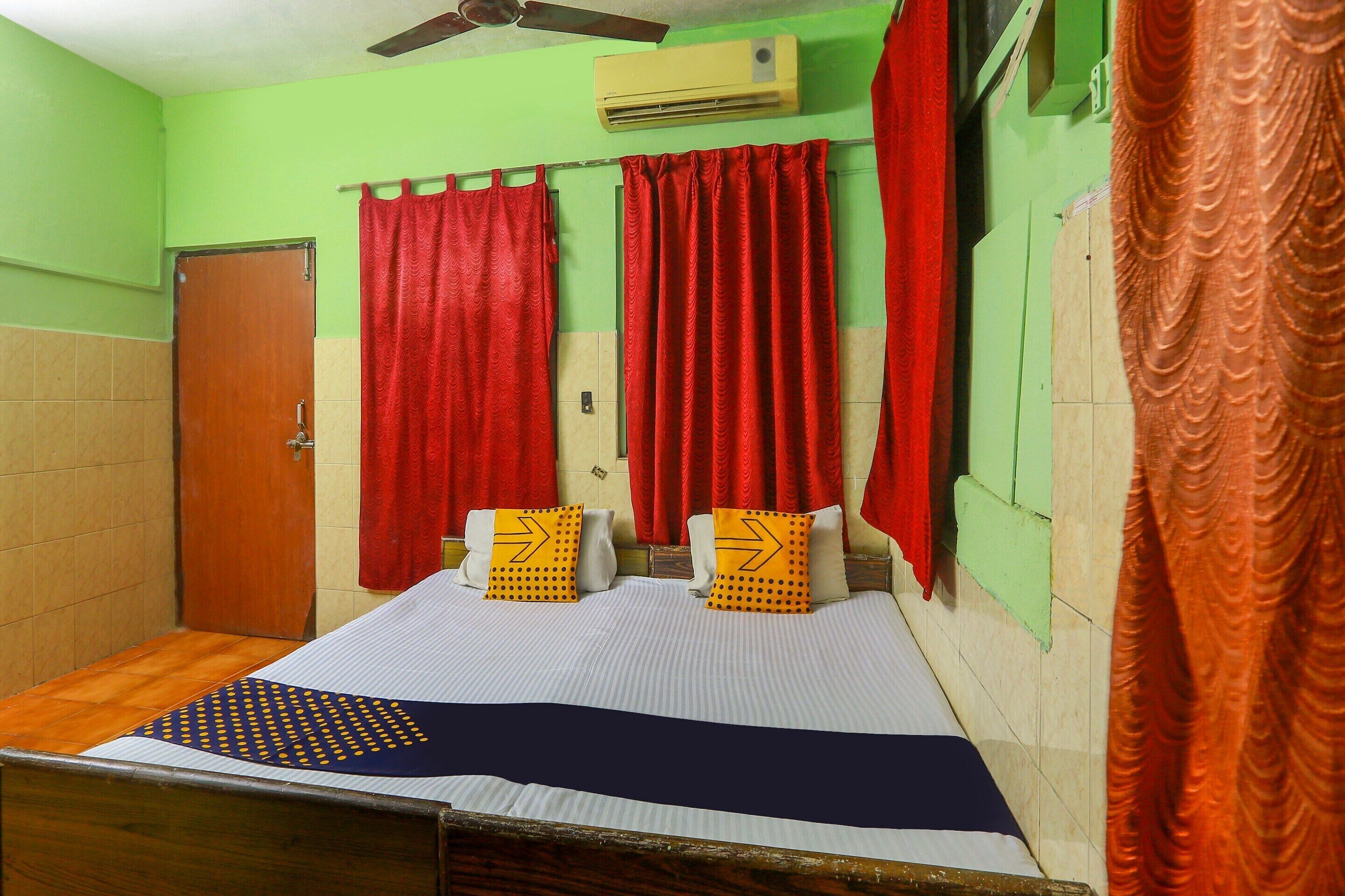 New Adyar Guest House by OYO