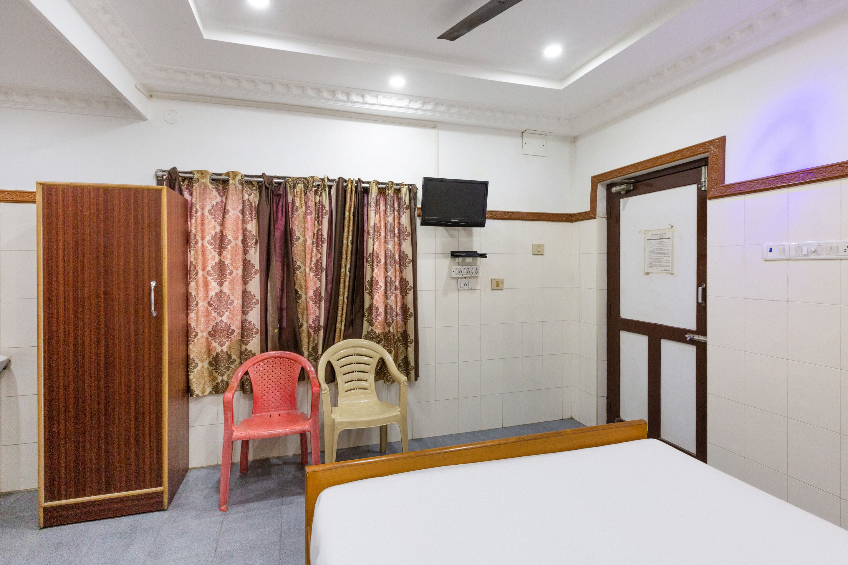 New Victory Mansion & Lodging by OYO Rooms