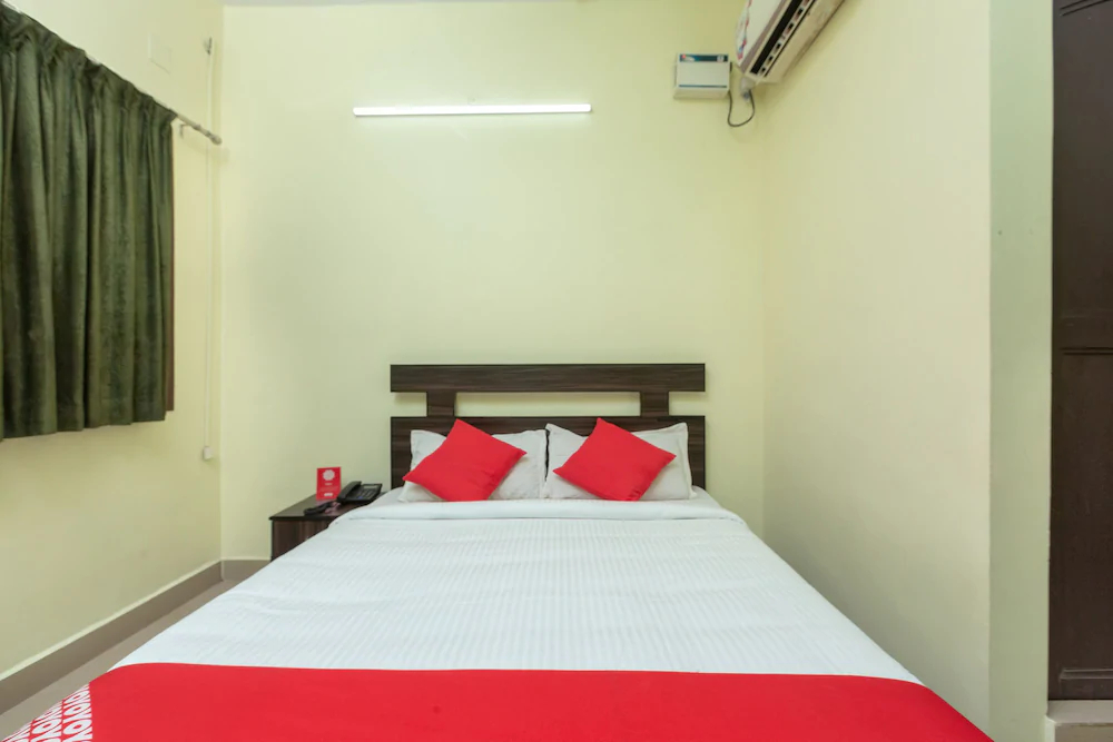 OYO 22408 Apple Tree Residency