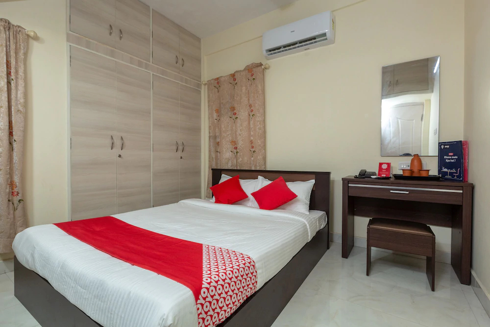 OYO 23081 Little Stay Service Apartments