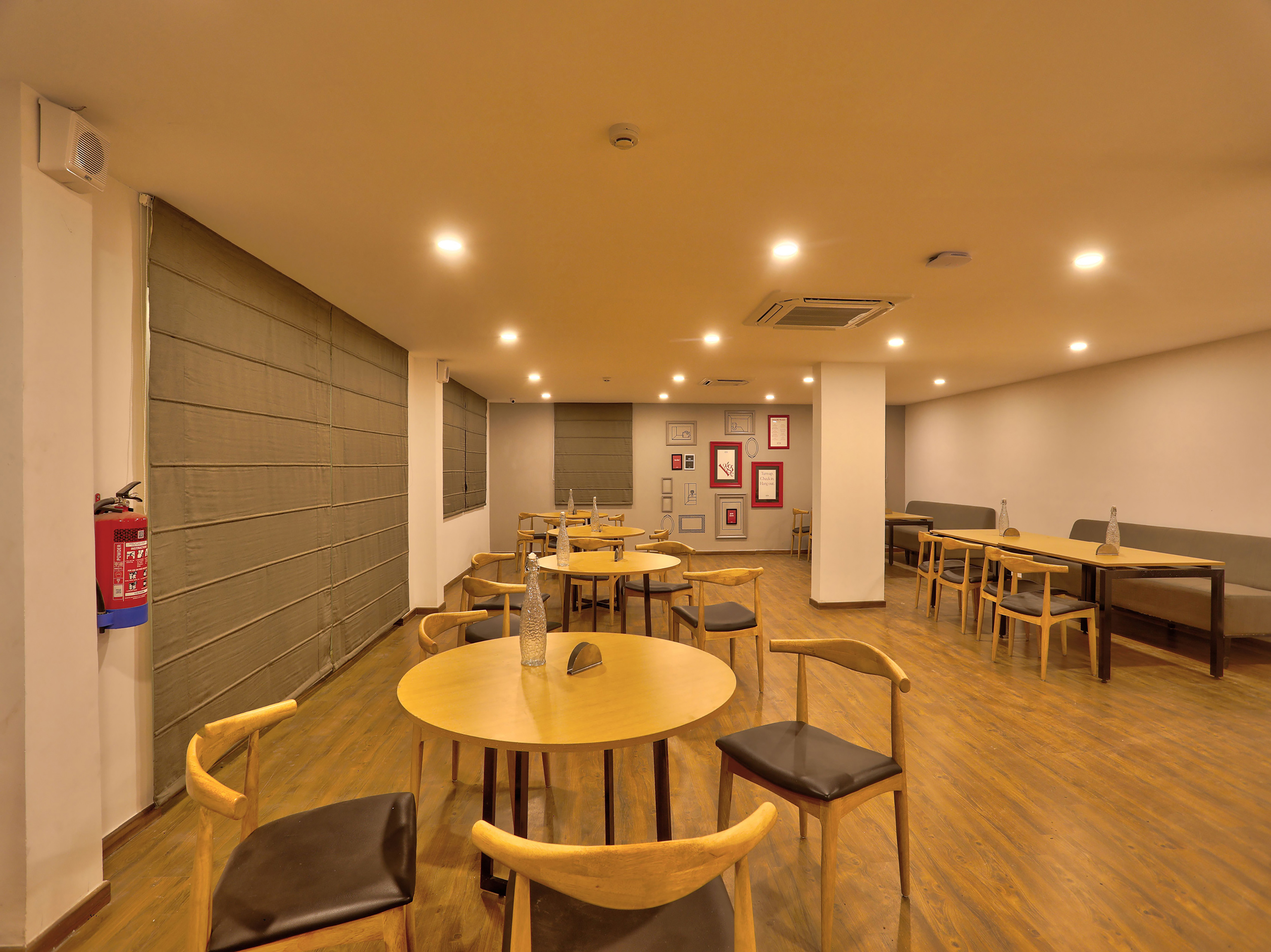 OYO Townhouse 87 Spartan Nagar
