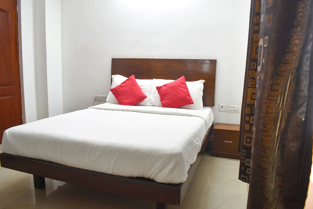 Peach Tree by ULO Hotels