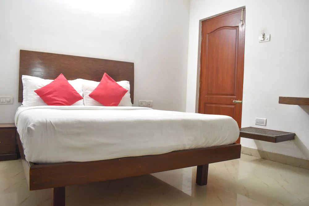 Peach Tree by ULO Hotels