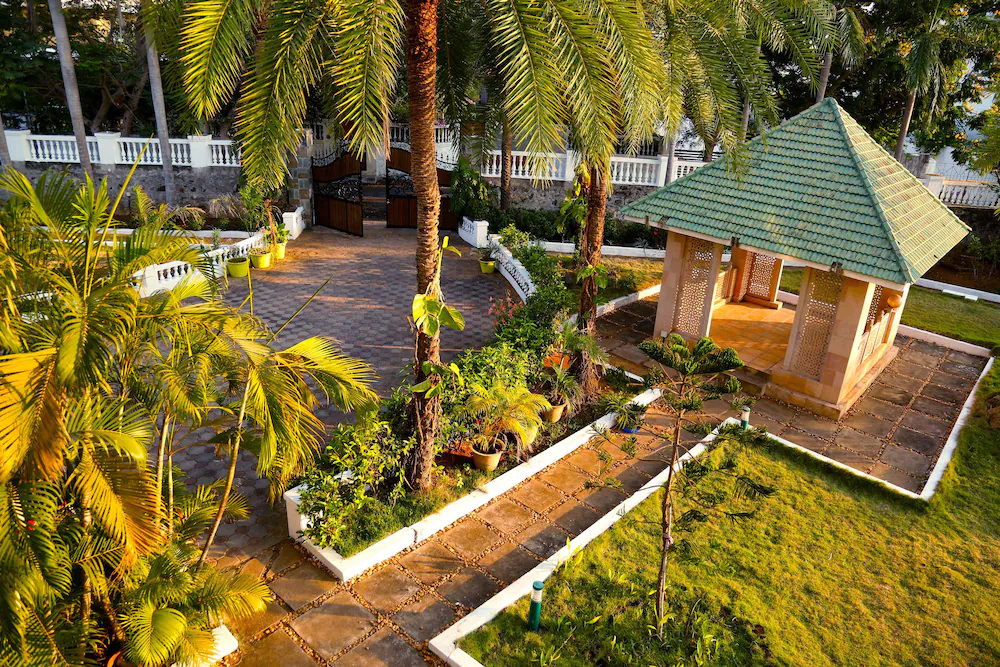 Peakland Hotels and Resorts