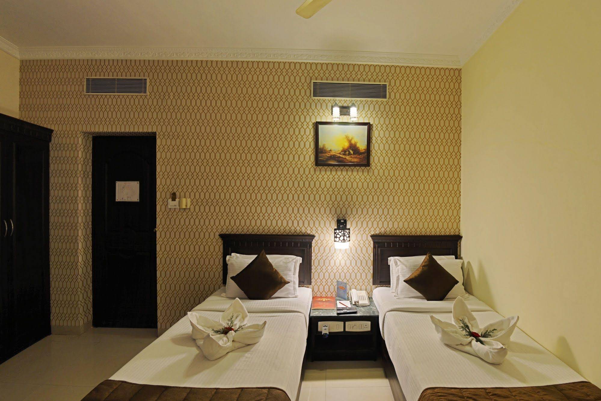 Raj Palace Sundar