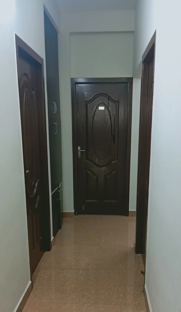 R Hotel Manapakkam