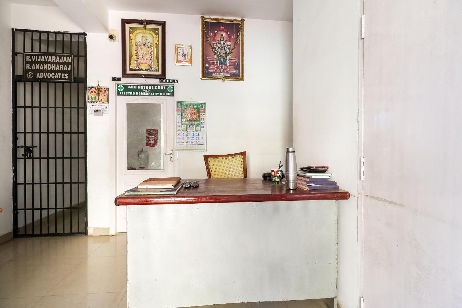 Royal Pride by OYO Rooms
