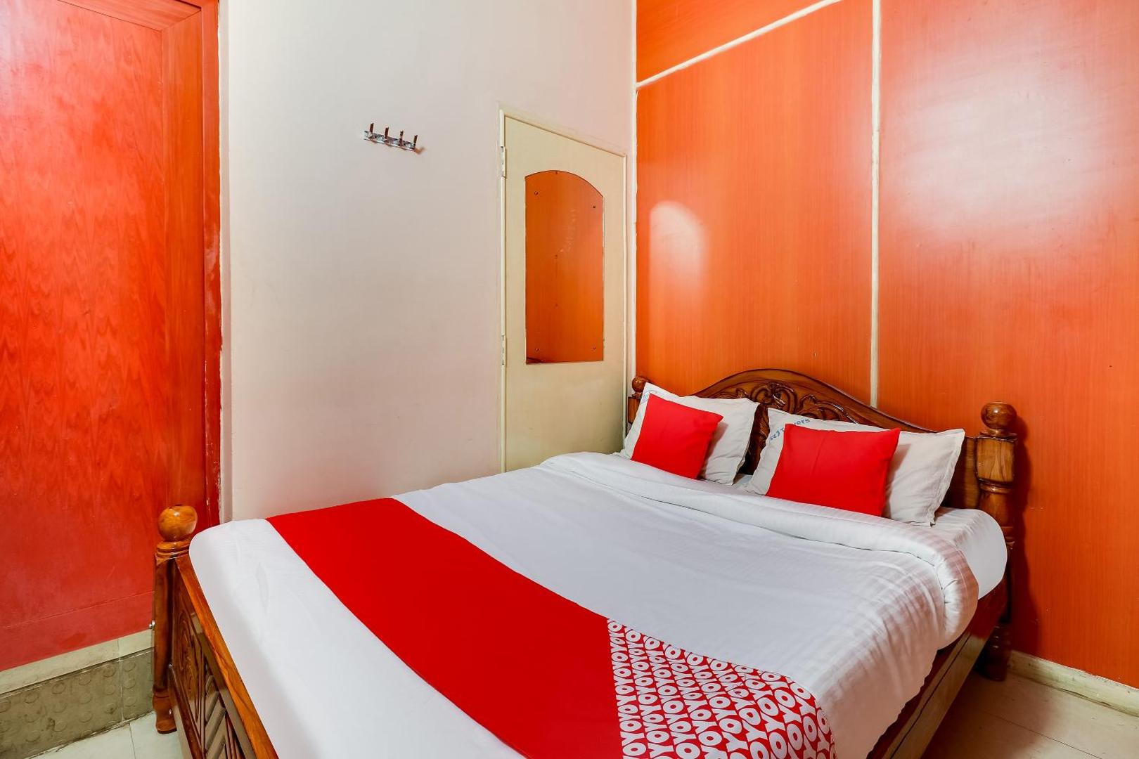 Royal Pride by OYO Rooms