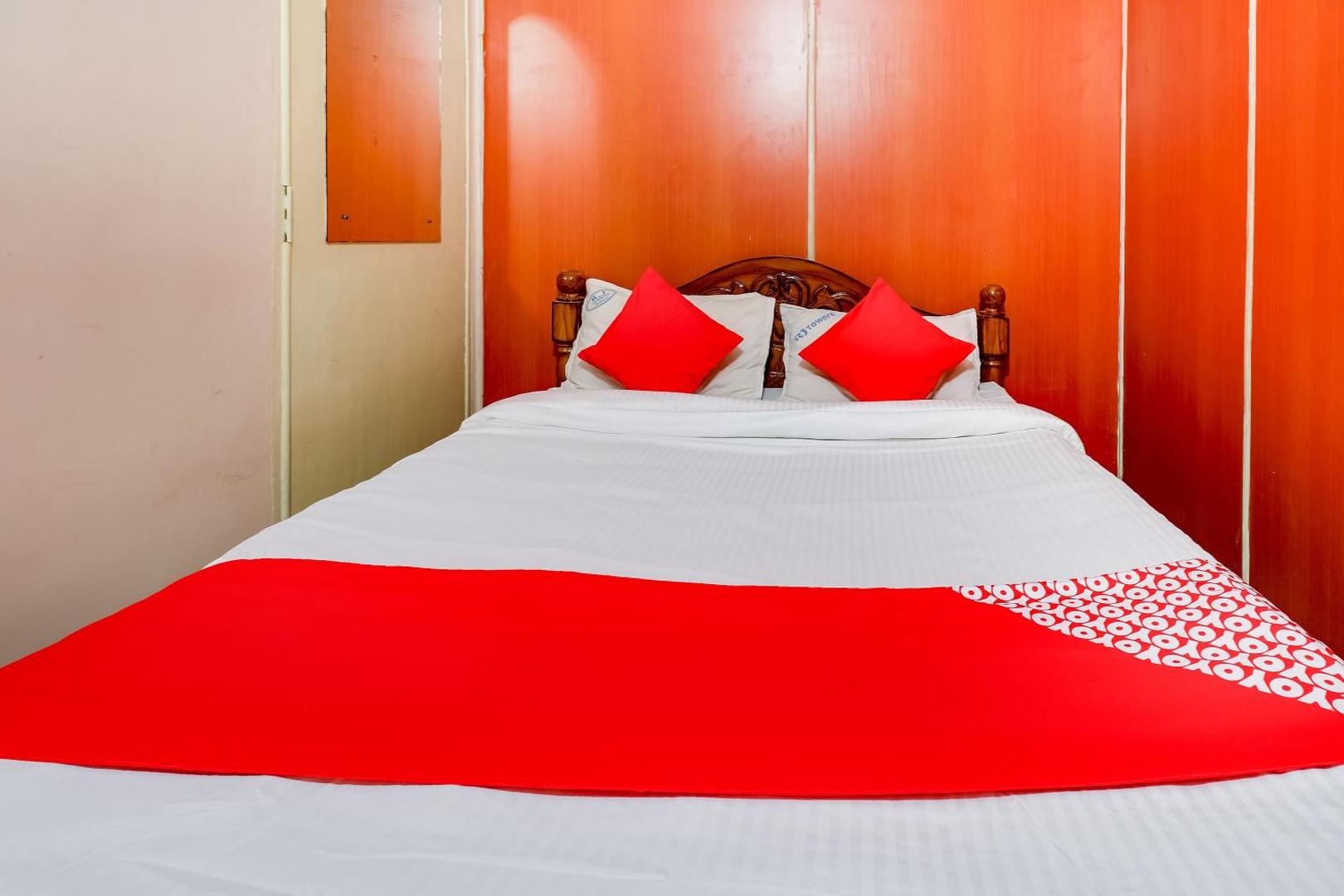 Royal Pride by OYO Rooms