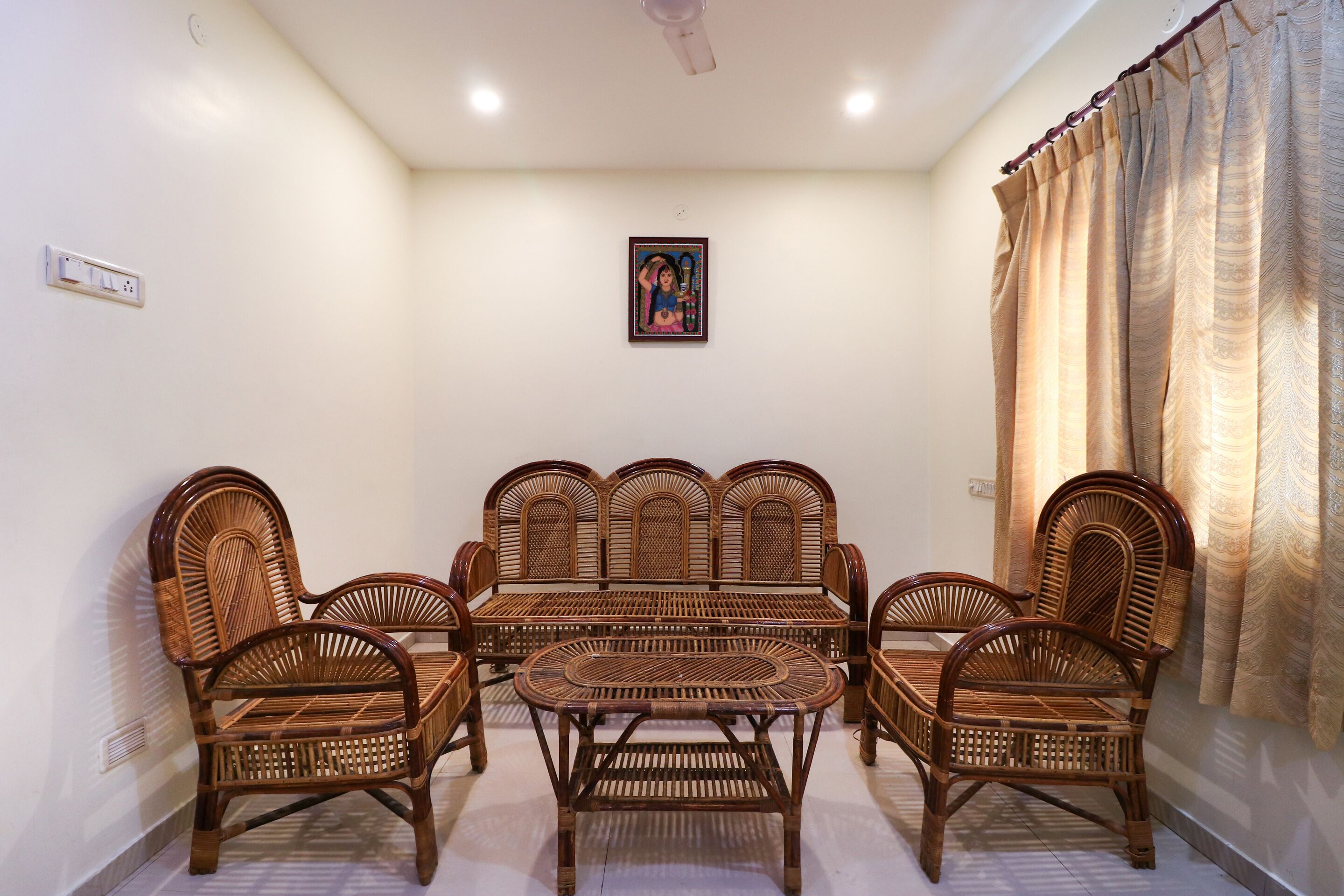 Sri Annapoorna Towers by OYO Rooms