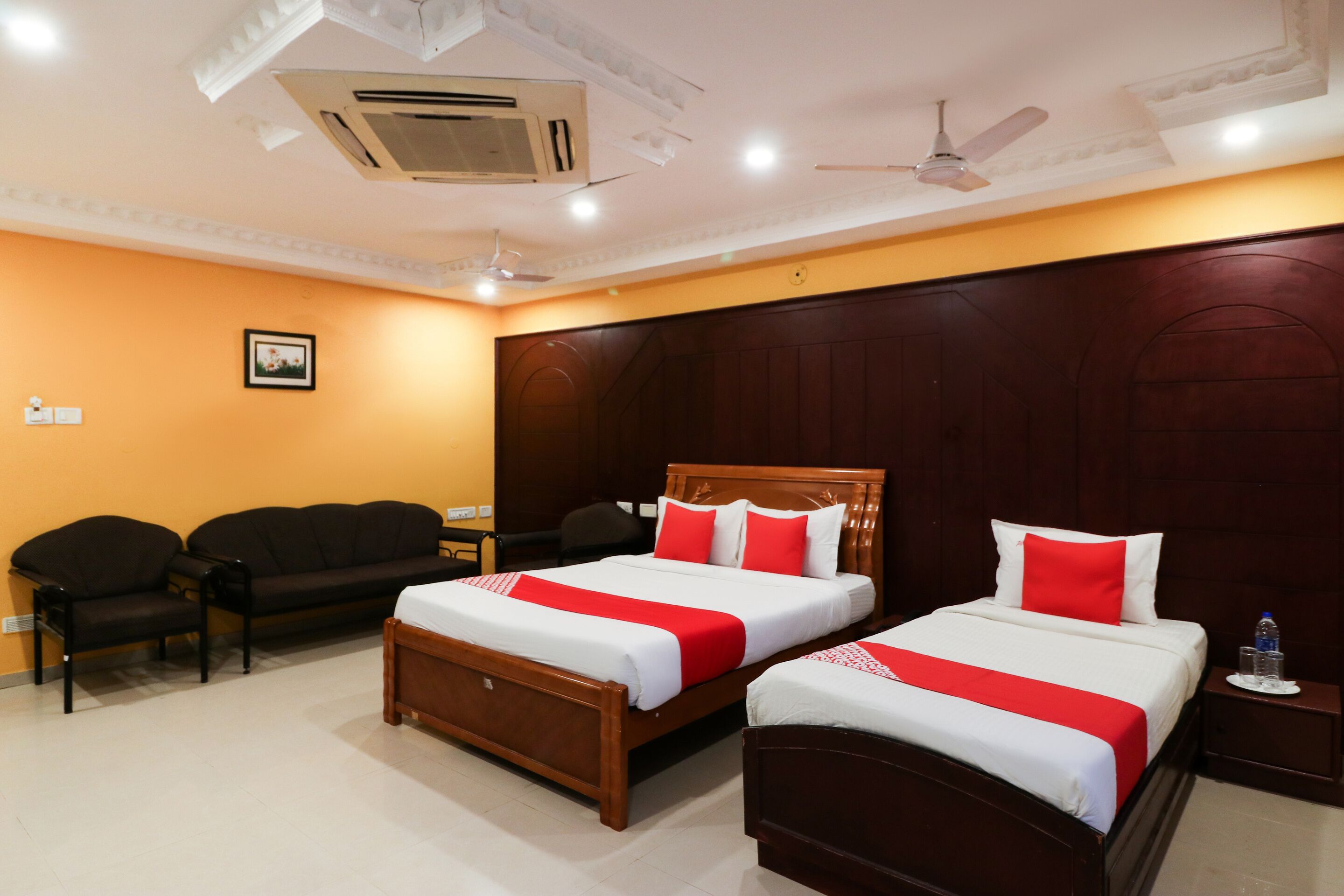 Sri Annapoorna Towers by OYO Rooms