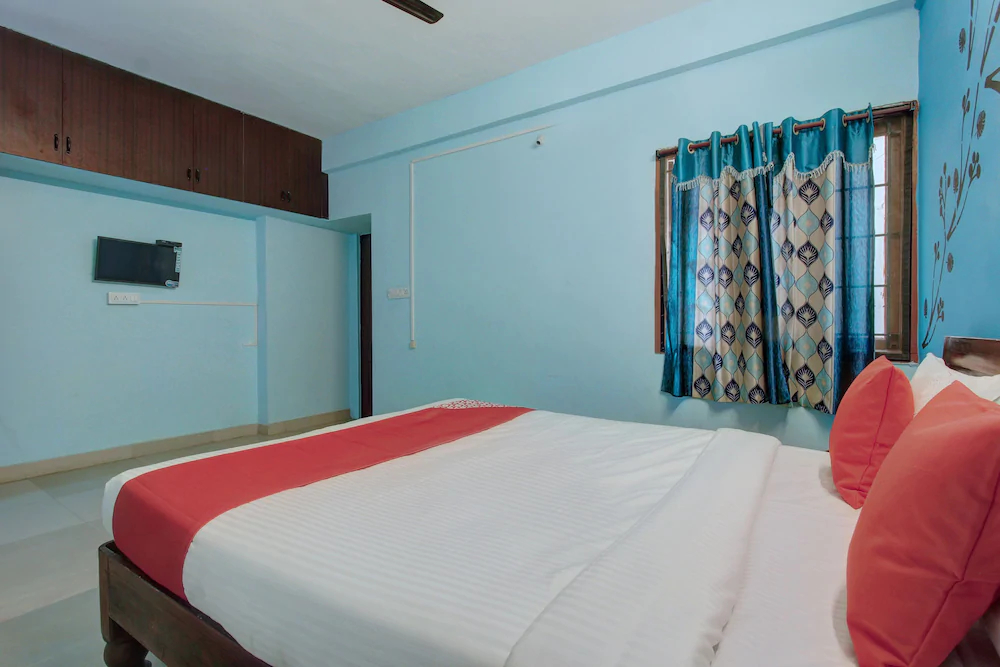 Veera Amohaa Service Apartments By OYO Rooms