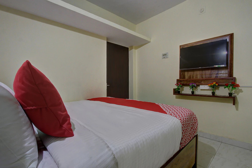 GV Residency by OYO Rooms
