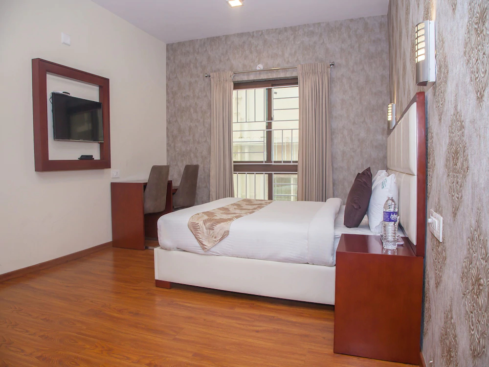 Hillcrest Metro by OYO Rooms