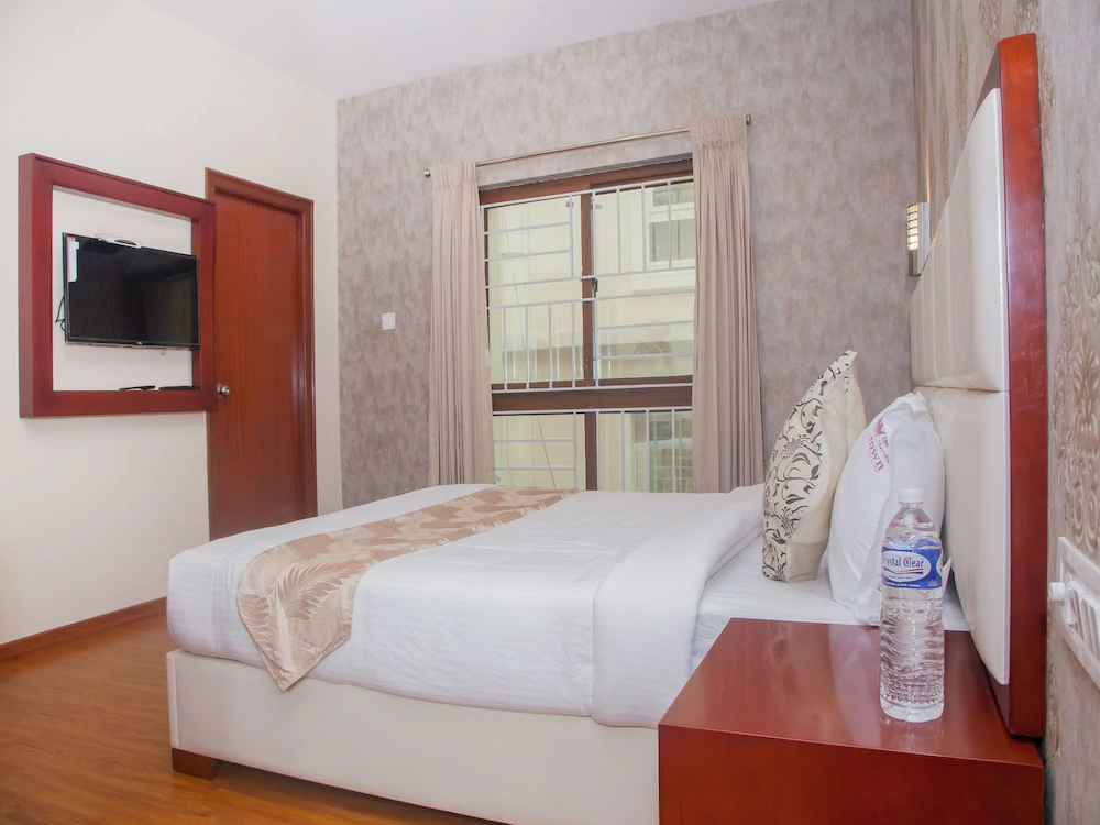 Hillcrest Metro by OYO Rooms