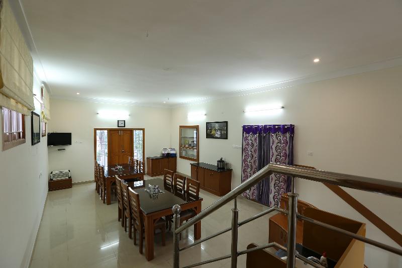 Lmf Paradise Private Limited by OYO Rooms