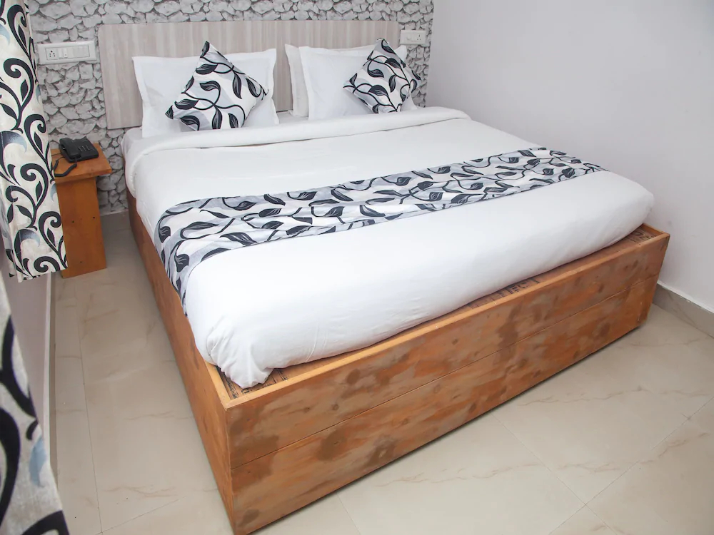 Maliekkal Residency by OYO Rooms