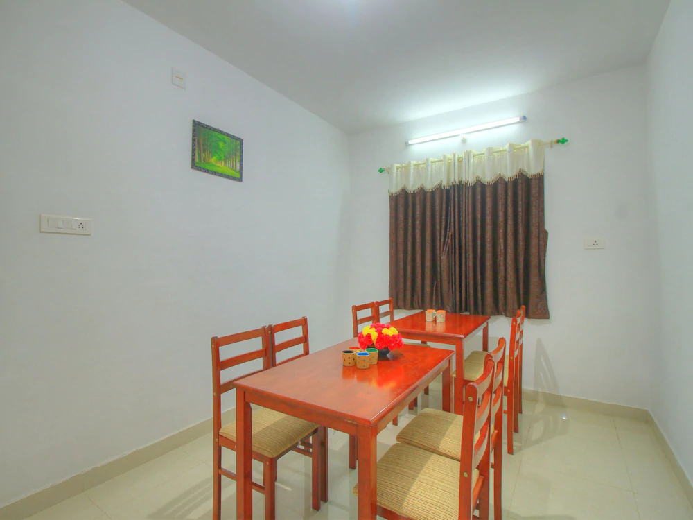 OYO 15478 Lalana Residency