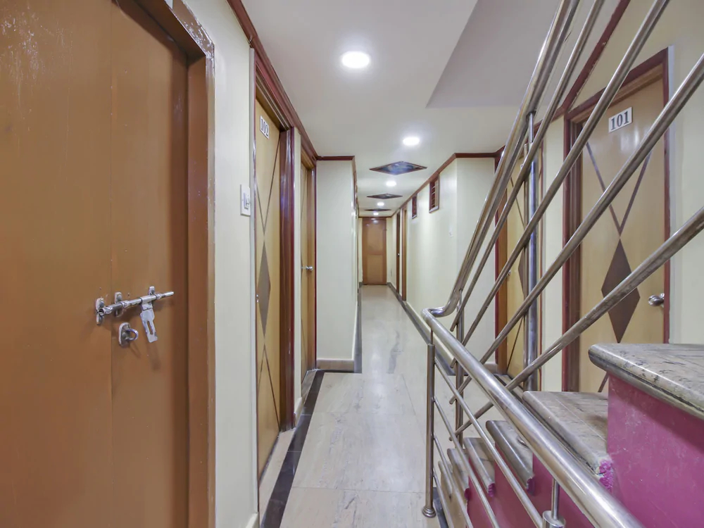 Shiva Shanthi Inn by OYO Rooms