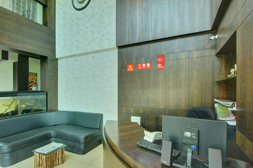 OYO Hotel Sholas Residency