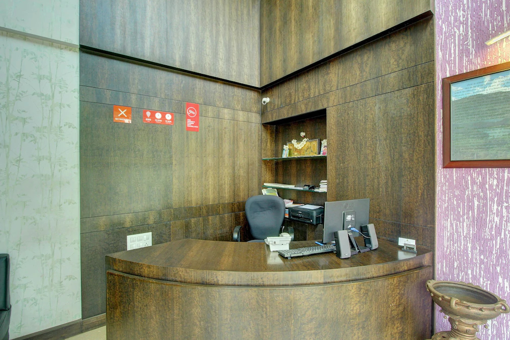 OYO Hotel Sholas Residency