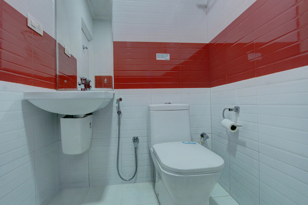 OYO Hotel Sholas Residency