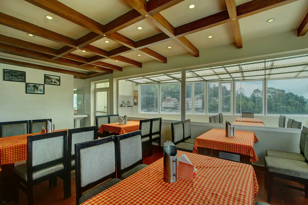 OYO Hotel Sholas Residency