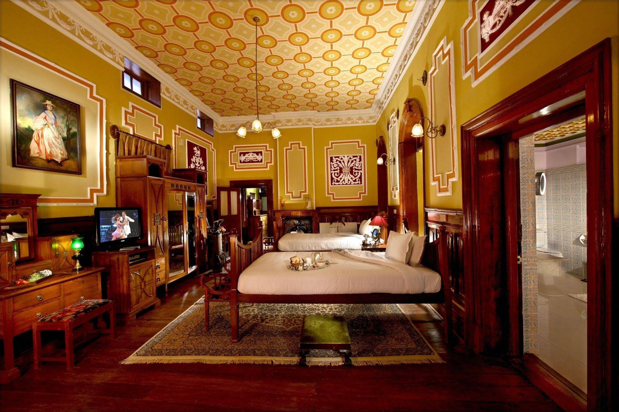 WH Ferrnhills Royale Palace