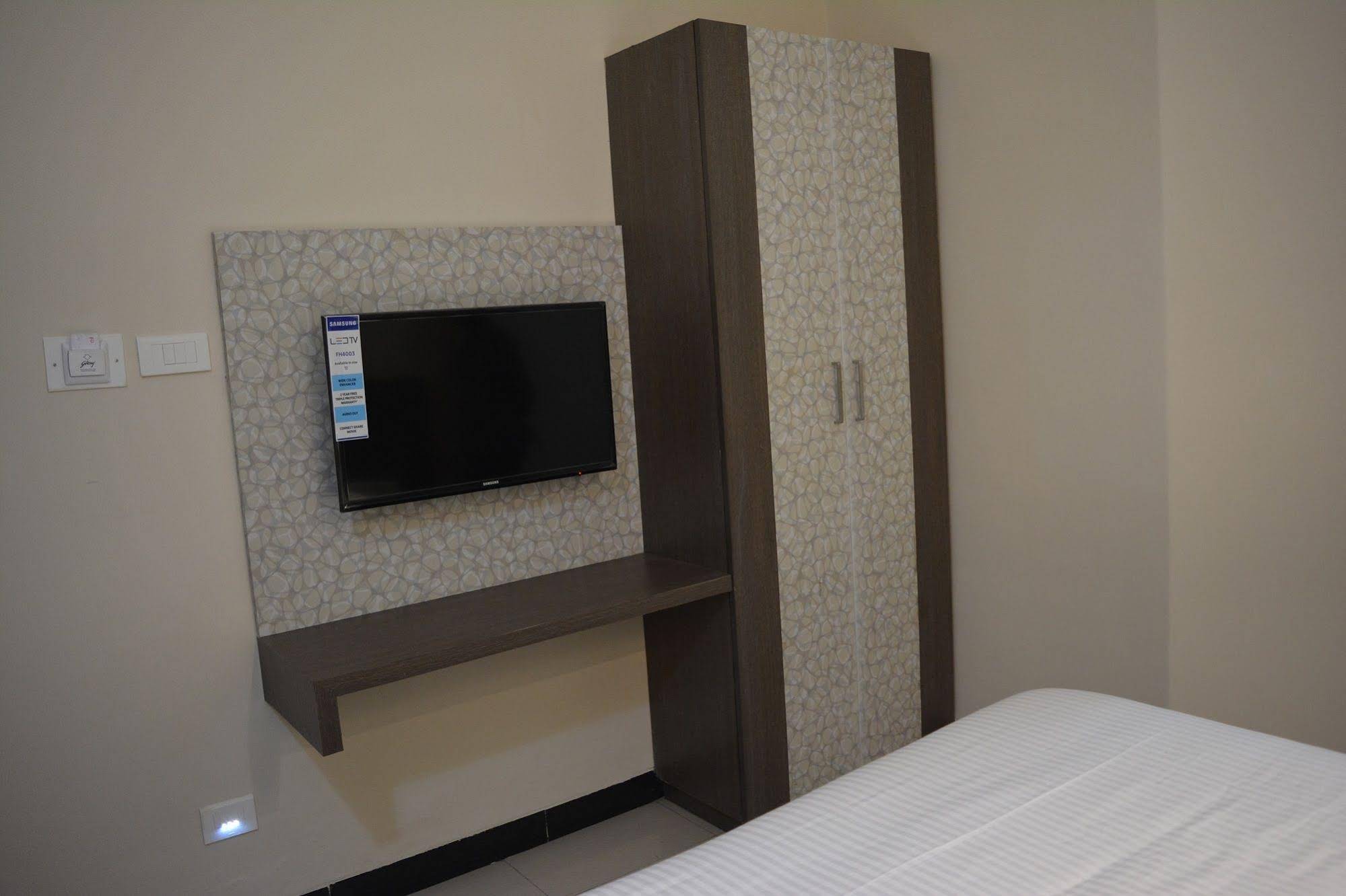 Hotel Sownthariyam