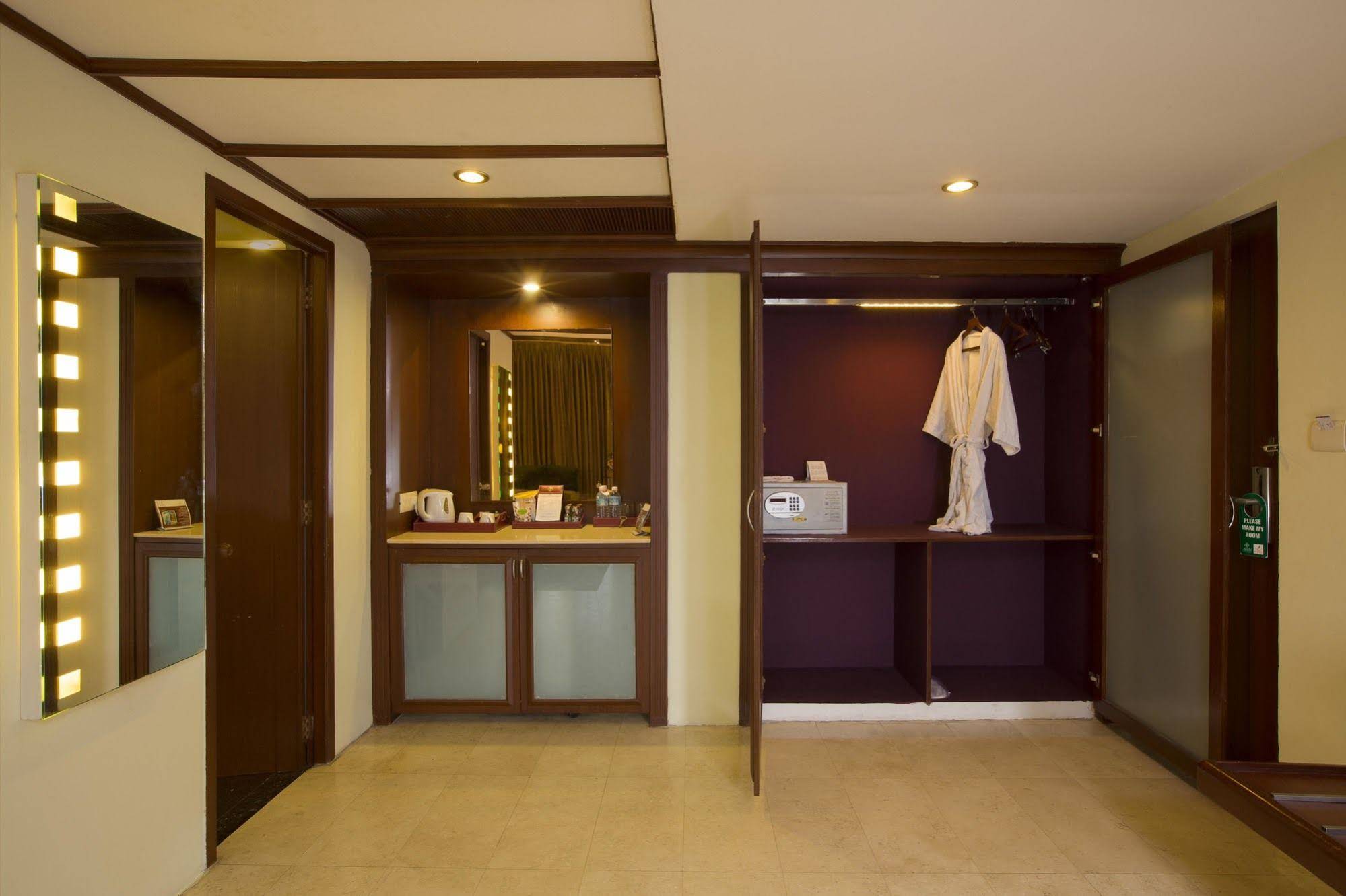 Atithi TGI Grand, Pondicherry