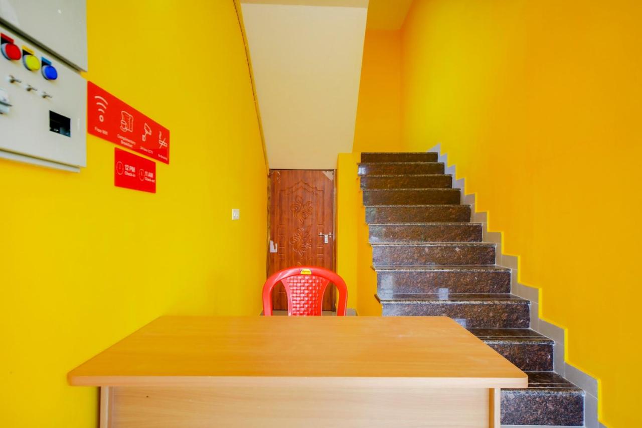Auro 7eleven by OYO Rooms