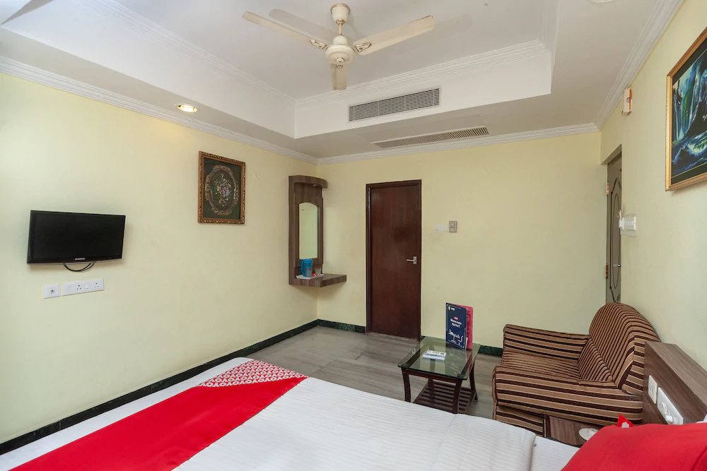Hotel Auro By OYO Rooms