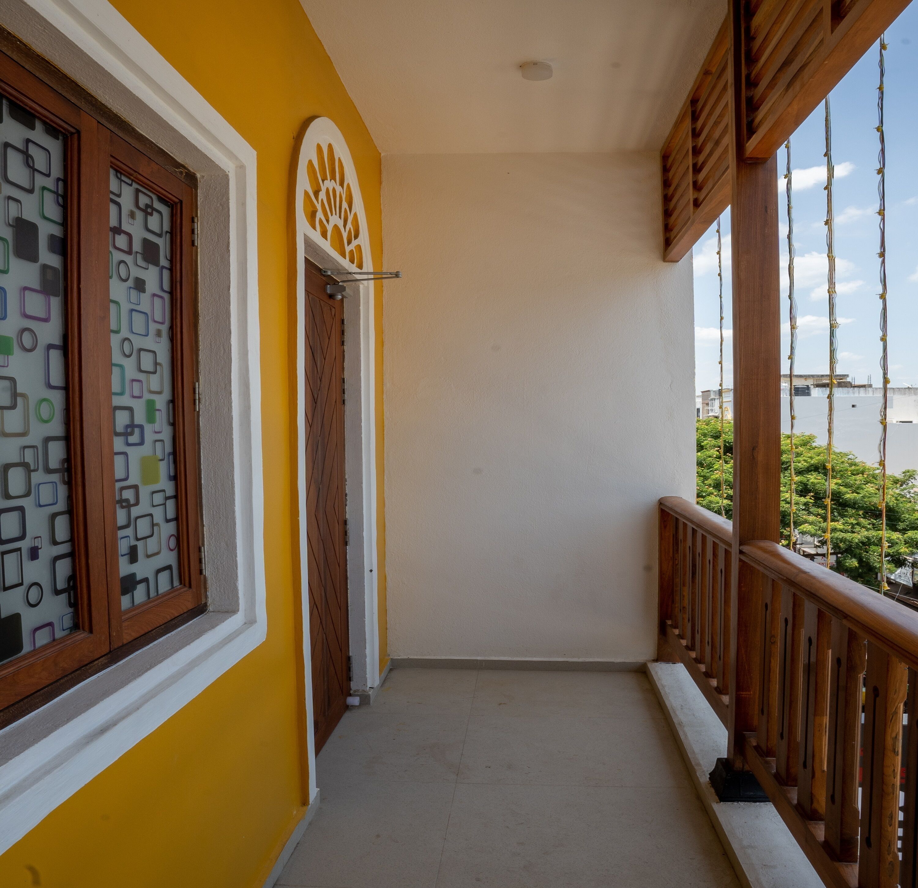Le Suresh Guest House