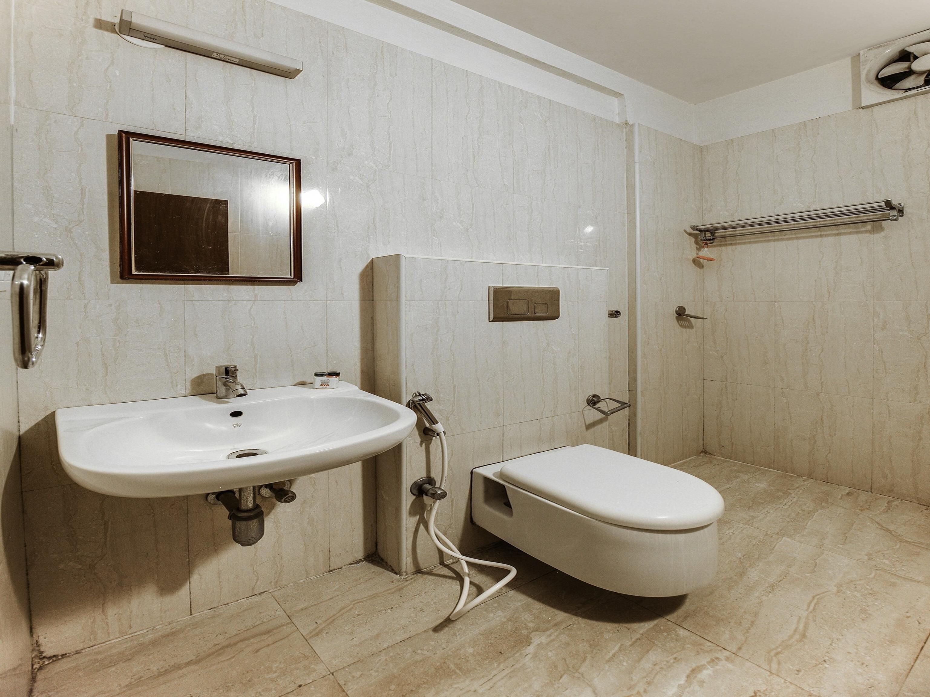 Purple Resort by OYO Rooms